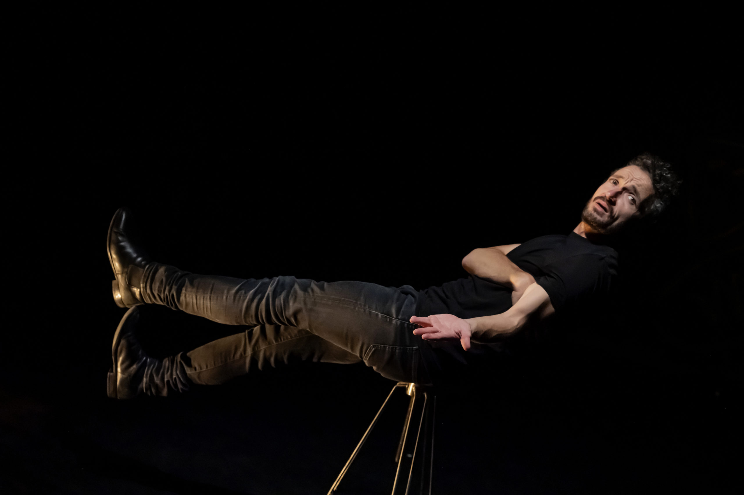 FRA – THEATRE – LE PREMIER SEXE OU LA GROSSE ARNAQUE DE LA VIRILITE