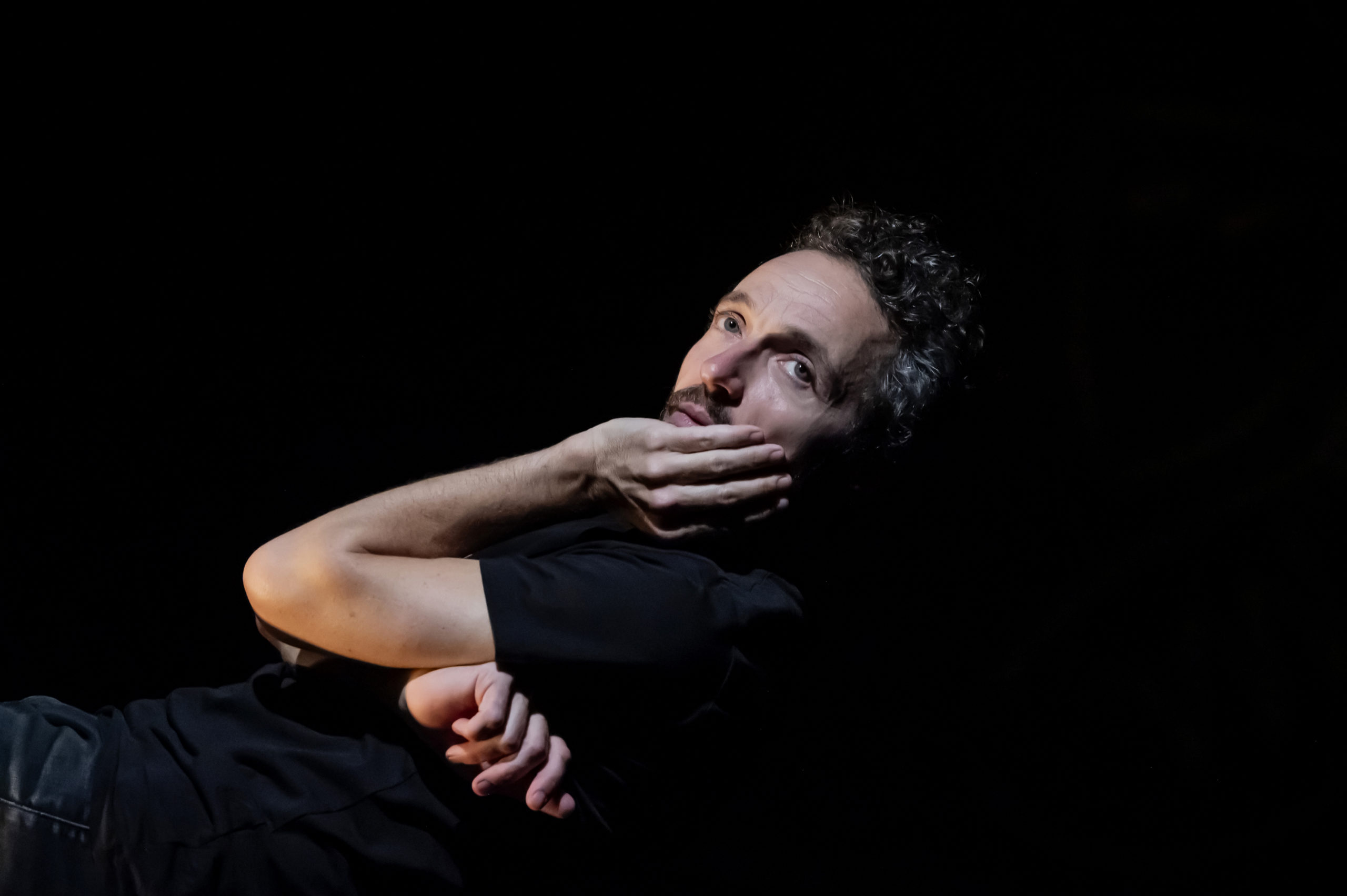 FRA – THEATRE – LE PREMIER SEXE OU LA GROSSE ARNAQUE DE LA VIRILITE