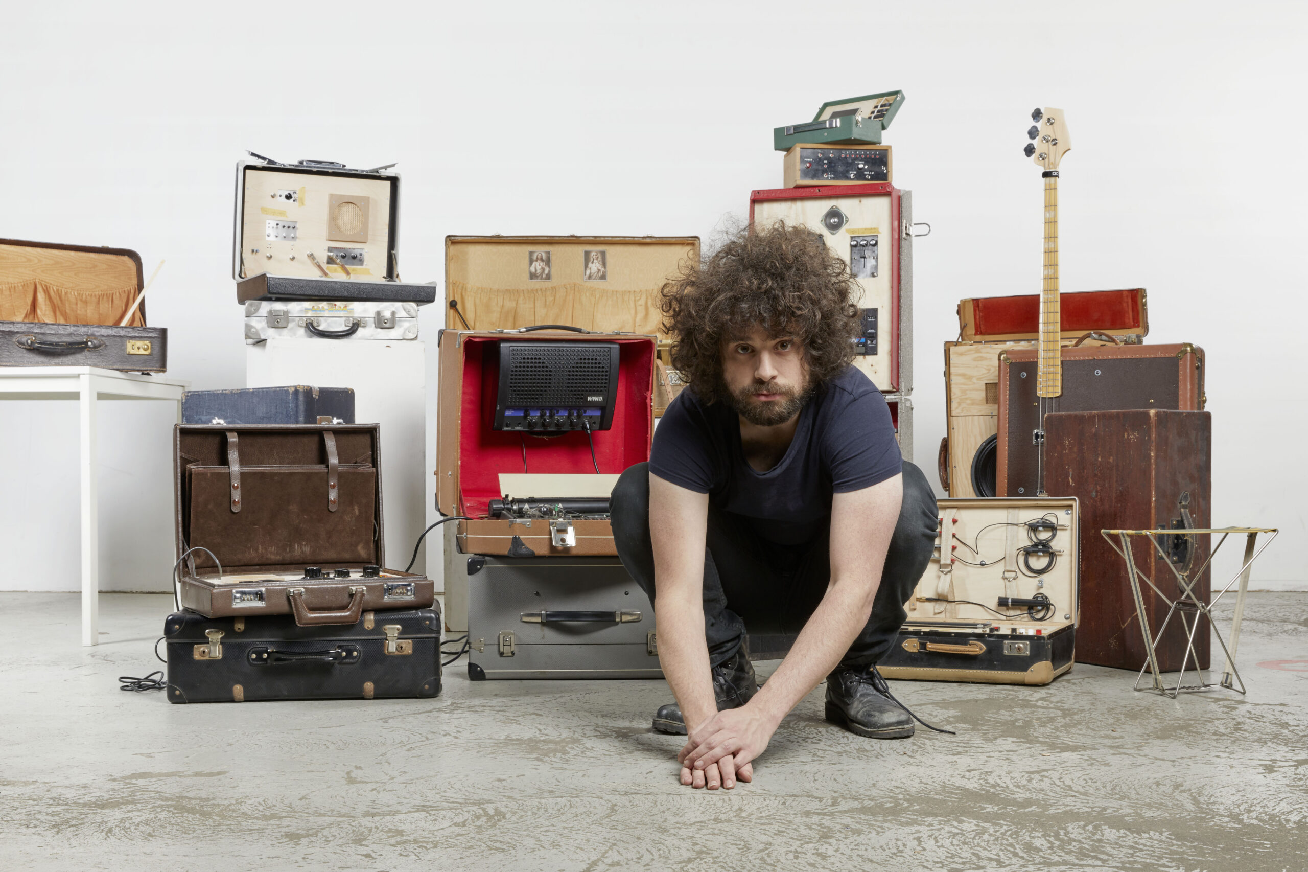 LOUISJUCKER_SUITCASE SUITE_CREDIT_PRUNE SIMON-VERMOT (26) (1)