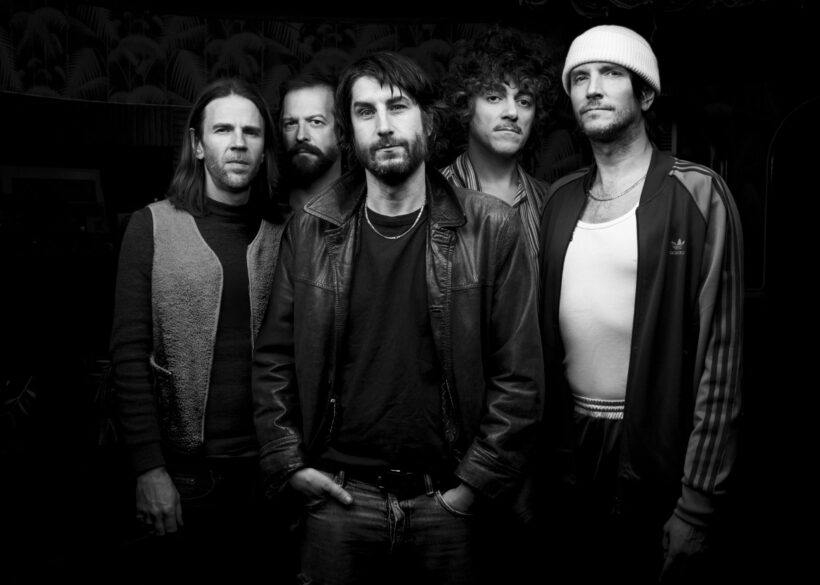 (c)Christophe Acker(1)